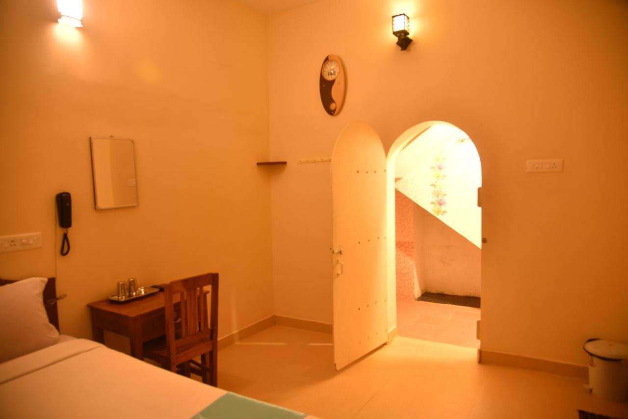 A P Guest House Pondicherry Ngoại thất bức ảnh